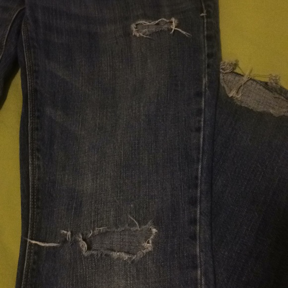 AE Destroyed Flare Artist Jeans Size 6 - Picture 3 of 8